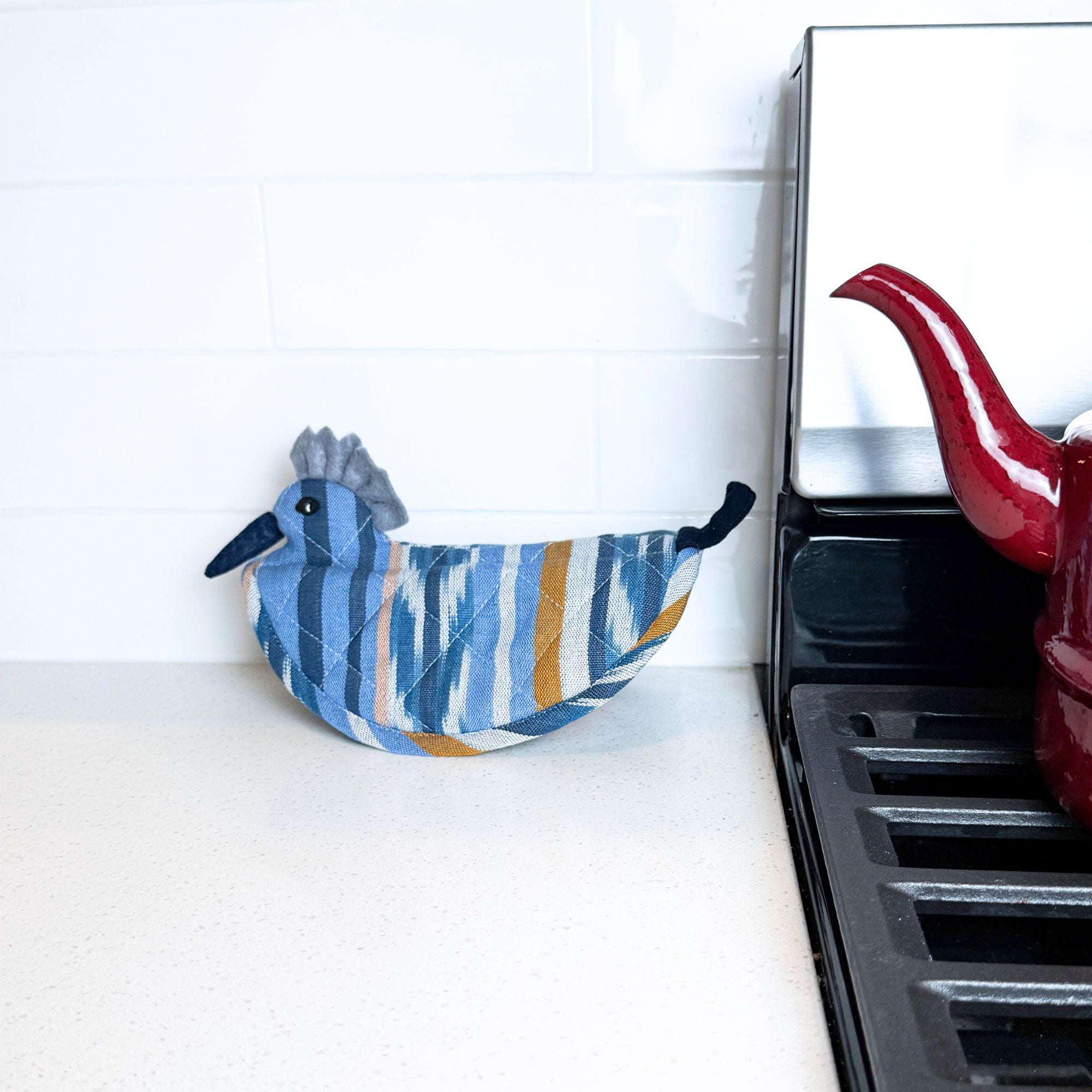 Belted Kingfisher Pot Holder In Kitchen
