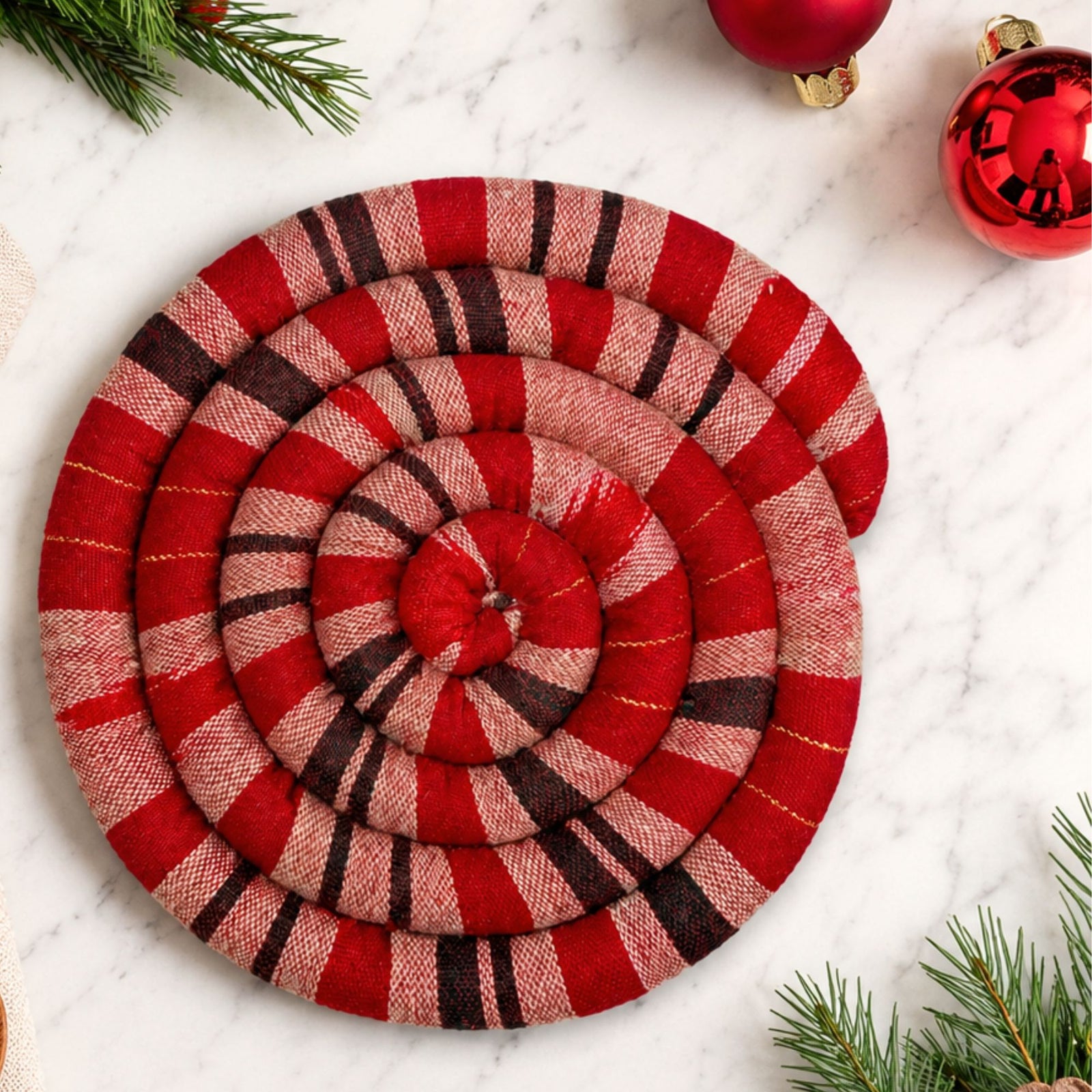 Large Spiral Spiced Trivet